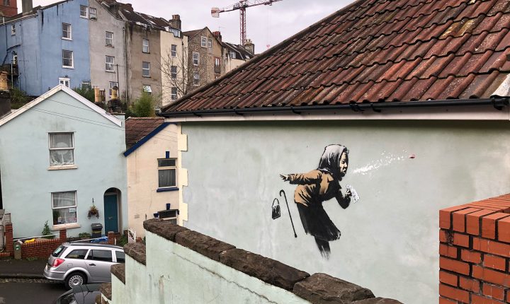 Banksy leva a reavaliação de venda de prédio