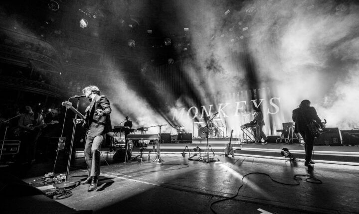 Arctic Monkeys de regresso aos palcos sem novos temas