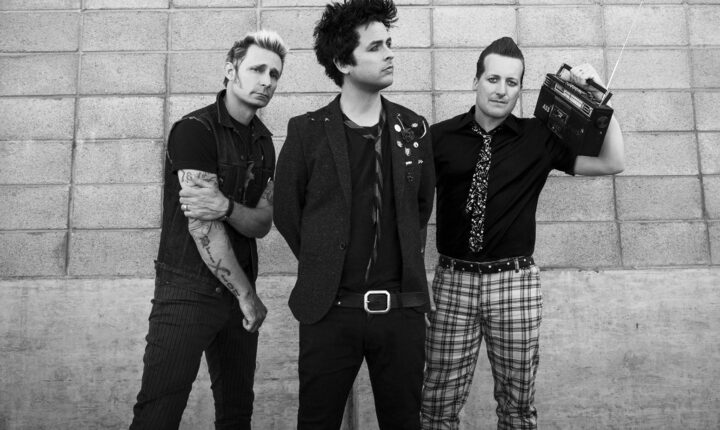 Green Day fazem “covers” em concerto de despedida do ano 2022
