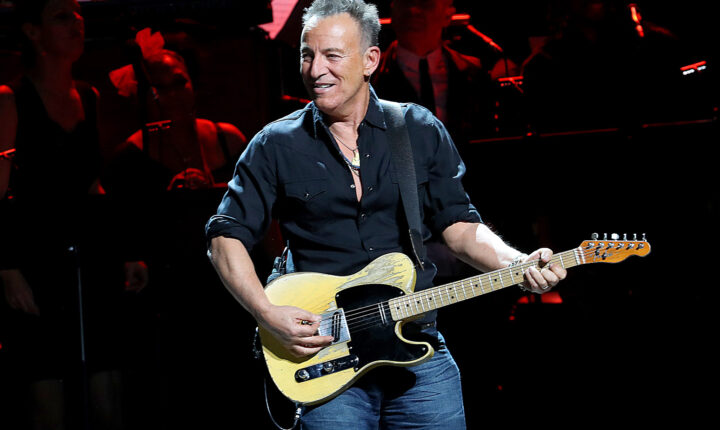 Bruce Springsteen adia mais um concerto