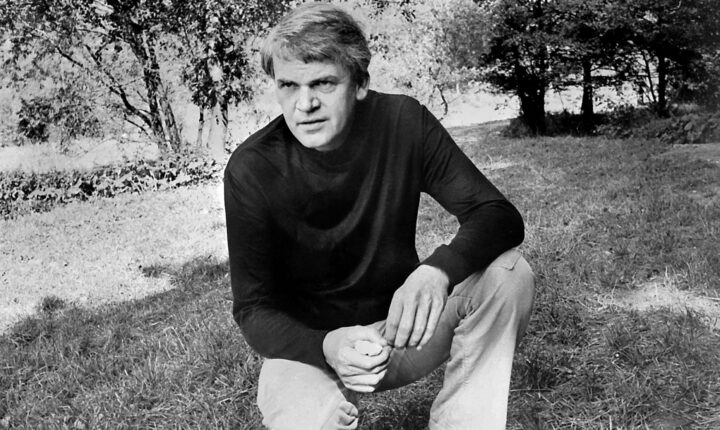 Morreu Milan Kundera