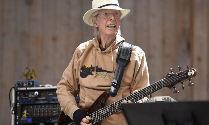 Morreu Phil Lesh dos Grateful Dead