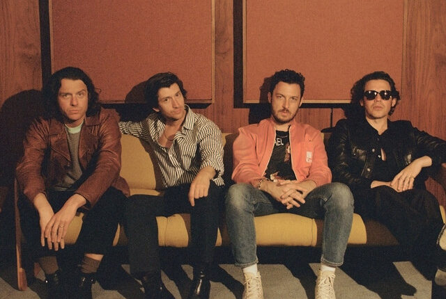 Arctic Monkeys trabalham em novo álbum