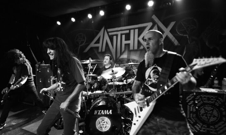 Anthrax na primeira parte do concerto de Iron Maiden