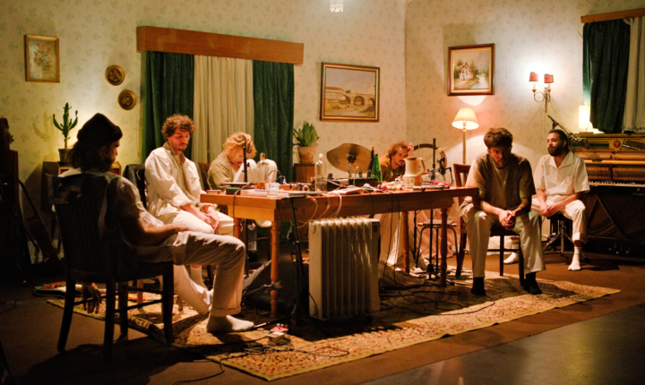 Salvador Sobral e First Breath After Coma editam canção conjunta