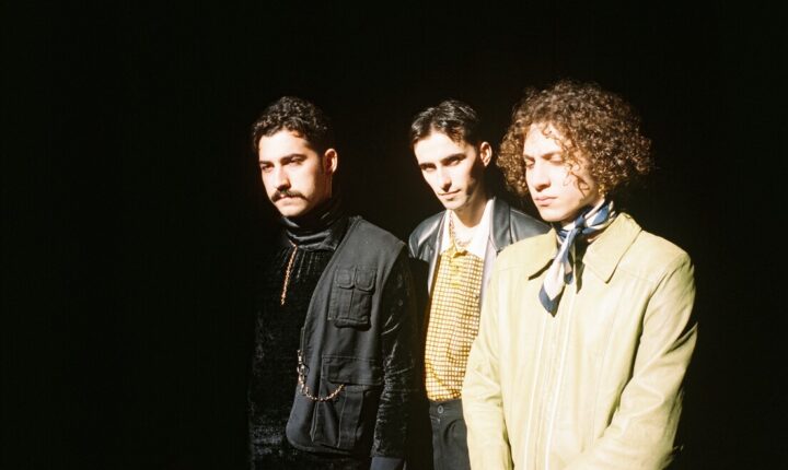 Expresso Transatlântico lançam “Trópico Paranóia” sexta-feira