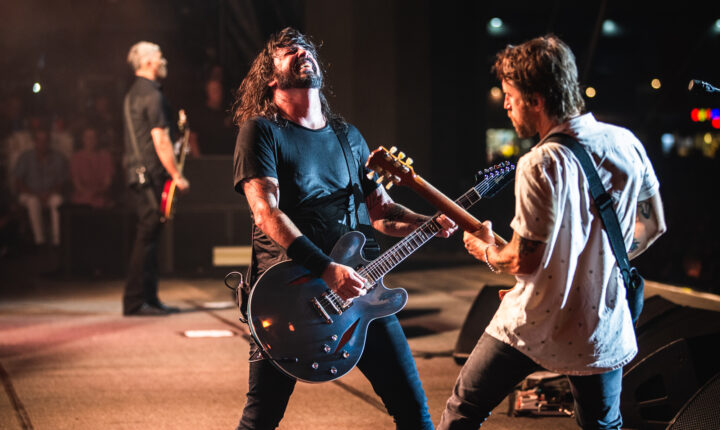 Foo Fighters partilham trechos de canções novas