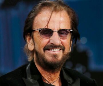 Ringo Starr revela segredo para travar envelhecimento: “paz, amor e brócolos”