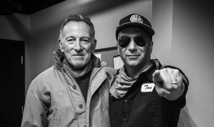Springsteen numa versão de “Purple Rain” de Prince com Tom Morello