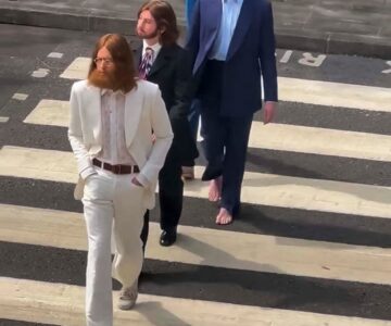 Capa de”Abbey Road” dos Beatles volta a ser recriada
