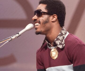 Stevie Wonder celebra 50 anos de “Songs in the Key of Life” com 4 inéditos